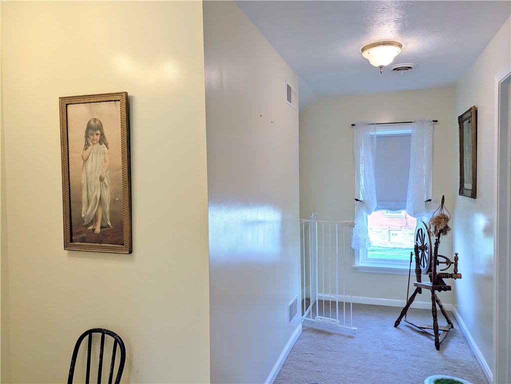 220 Overholt Dr, Scottdale, PA 15683