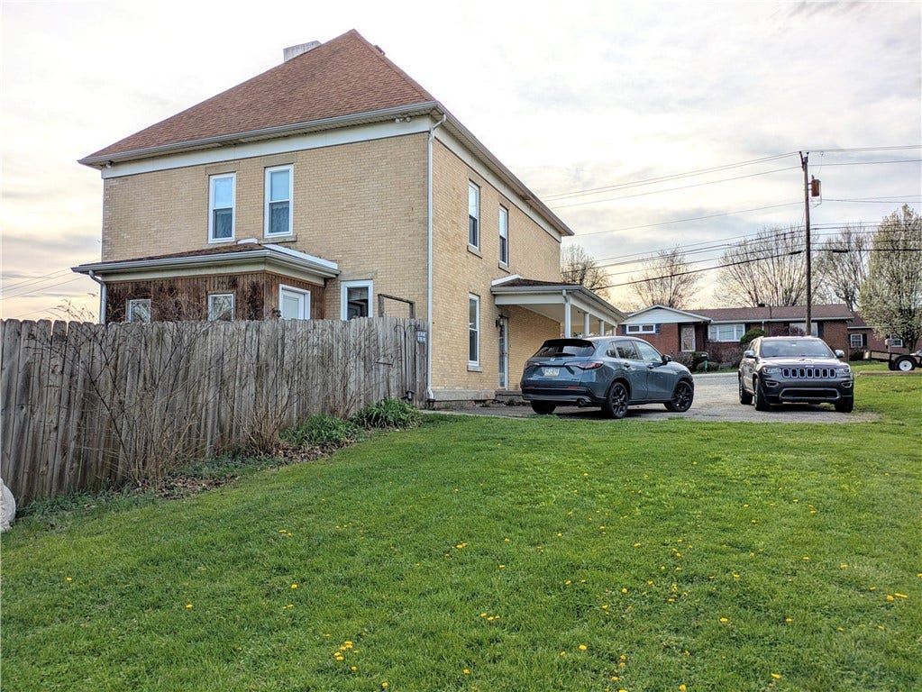 220 Overholt Dr, Scottdale, PA 15683