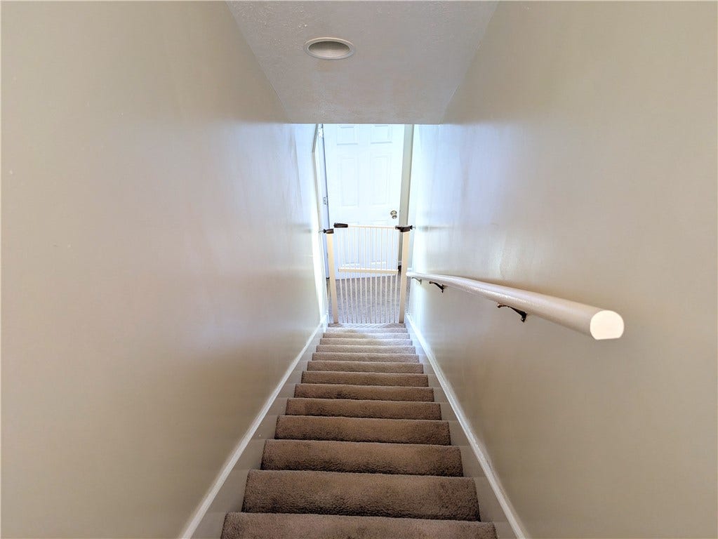 220 Overholt Dr, Scottdale, PA 15683