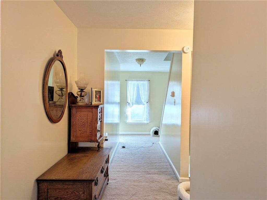 220 Overholt Dr, Scottdale, PA 15683
