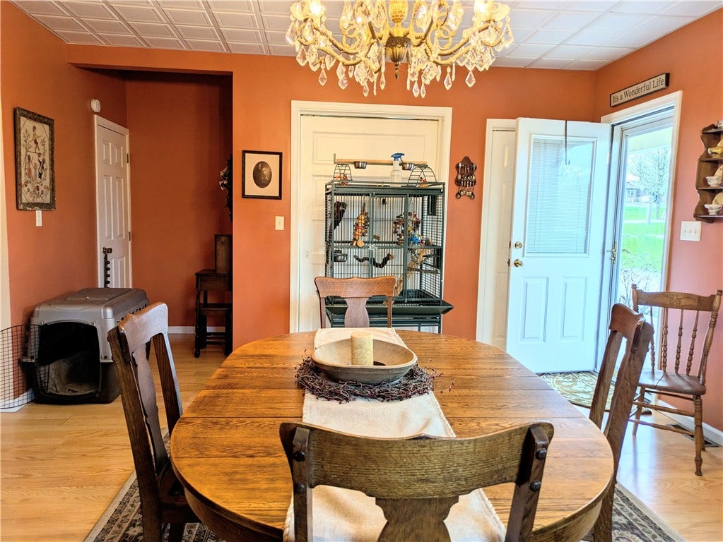 220 Overholt Dr, Scottdale, PA 15683