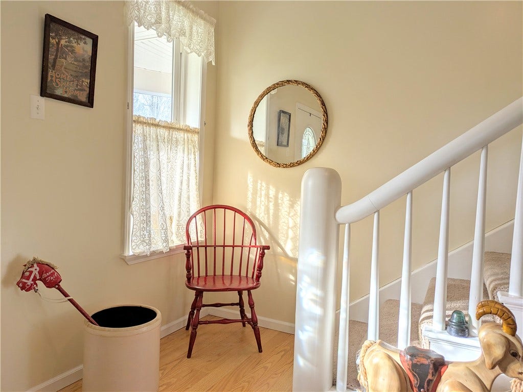 220 Overholt Dr, Scottdale, PA 15683