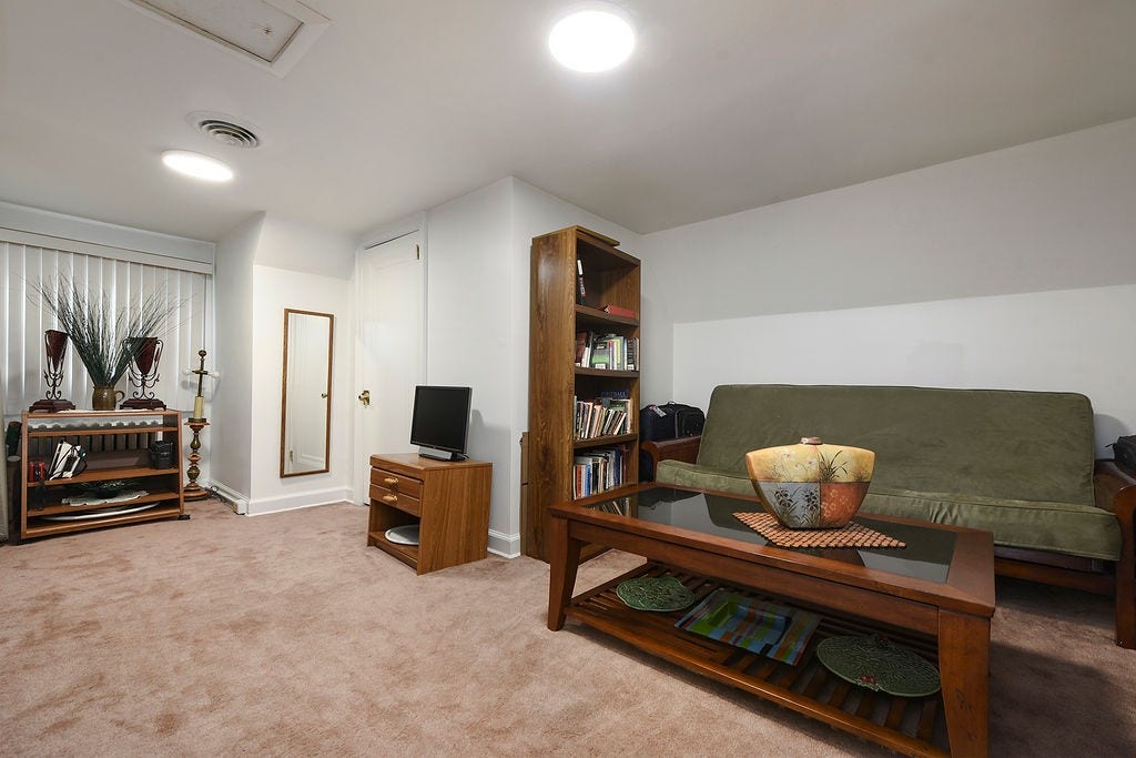 2205 Beechwood Blvd., Squirrel Hill, PA 15217 2205 Beechwood Blvd., Squirrel Hill, PA 15217