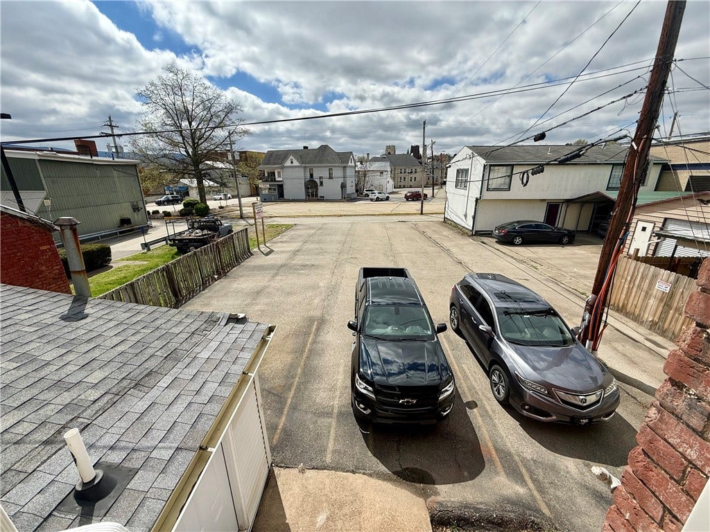 9 1/2-11 W Church, Uniontown, PA 15401