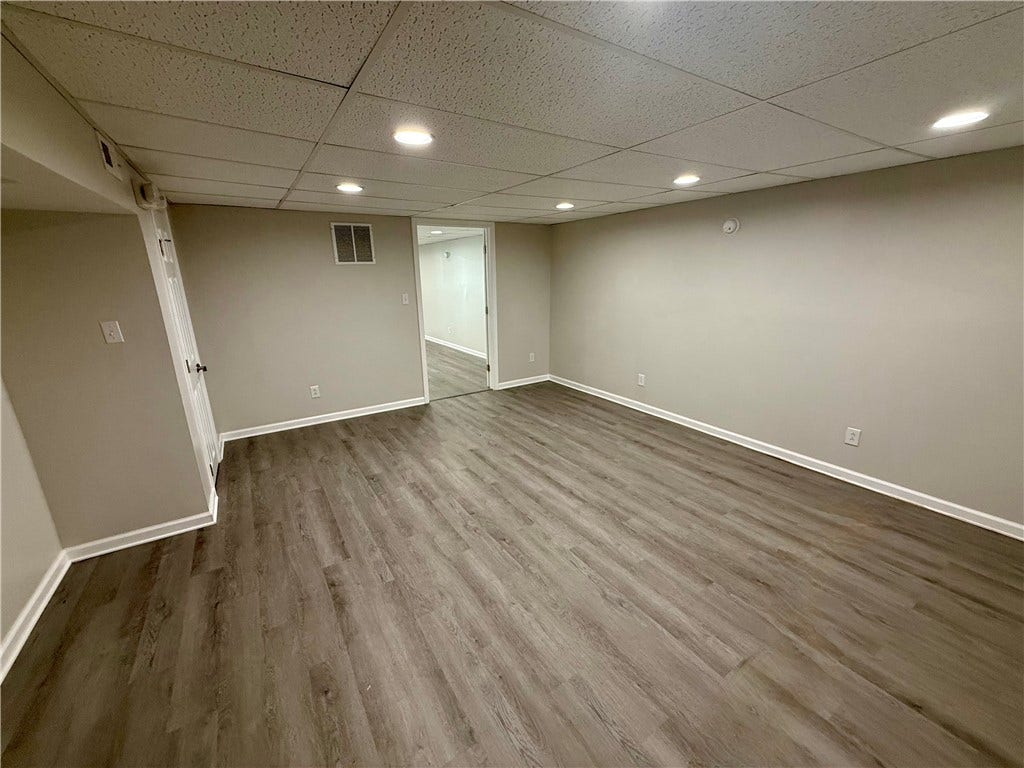 9 1/2-11 W Church, Uniontown, PA 15401