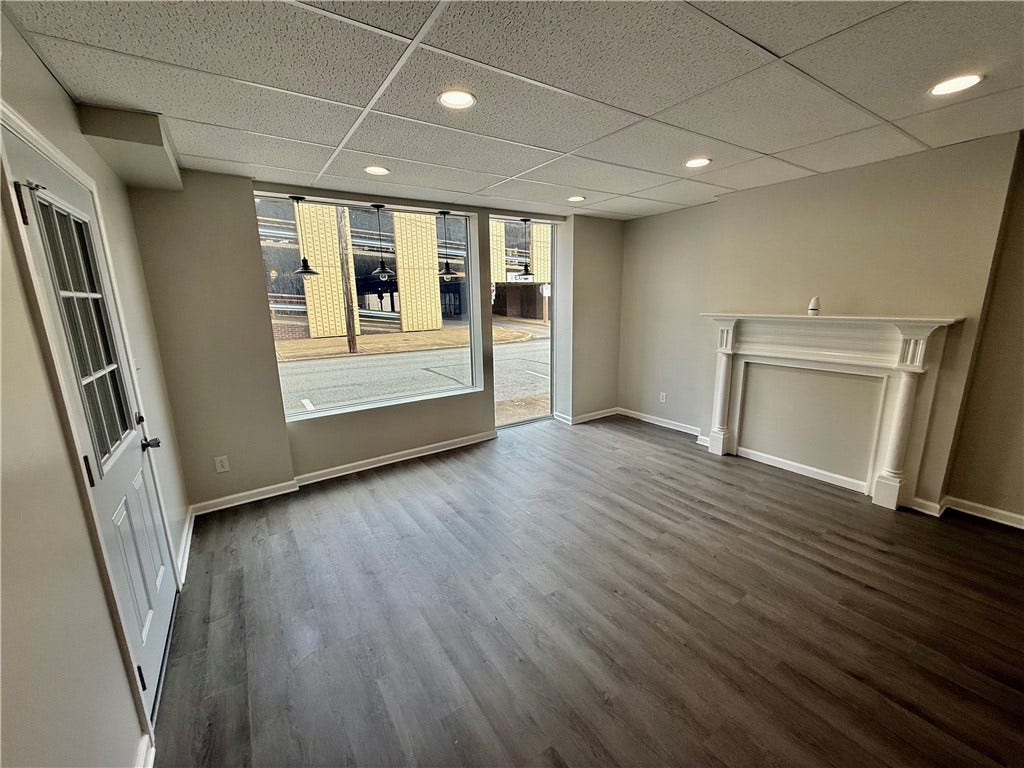 9 1/2-11 W Church, Uniontown, PA 15401