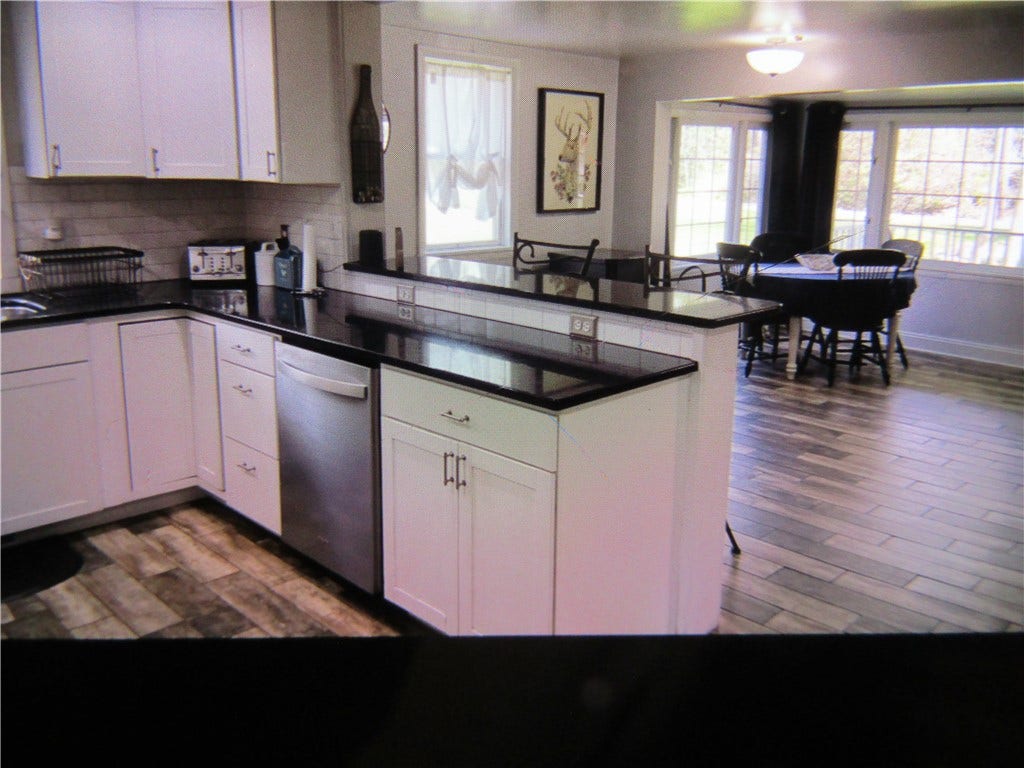 135 Mennonite Camp Rd, Mount Pleasant, PA 15666