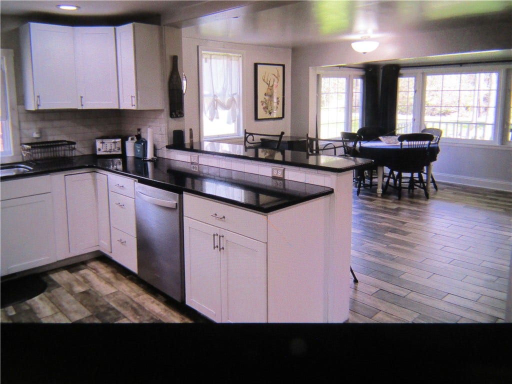 135 Mennonite Camp Rd, Mount Pleasant, PA 15666