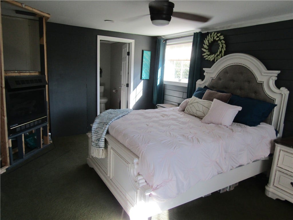 135 Mennonite Camp Rd, Mount Pleasant, PA 15666