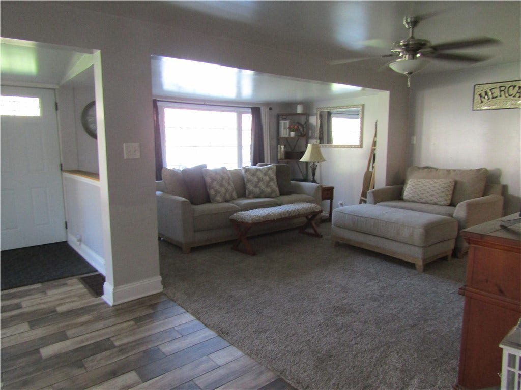 135 Mennonite Camp Rd, Mount Pleasant, PA 15666
