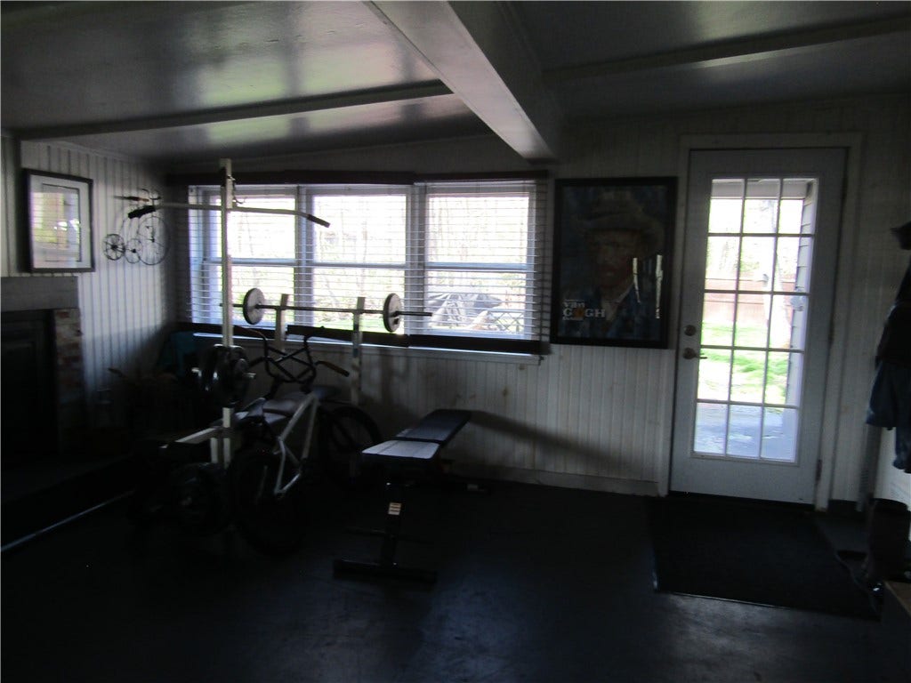 135 Mennonite Camp Rd, Mount Pleasant, PA 15666