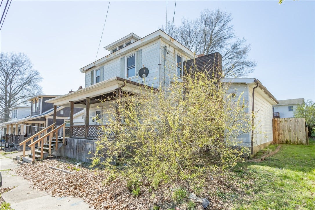 205 N Water St, Masontown, PA 15461