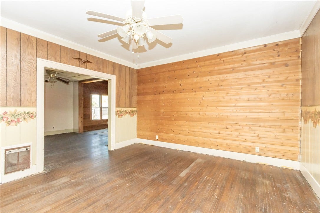 205 N Water St, Masontown, PA 15461