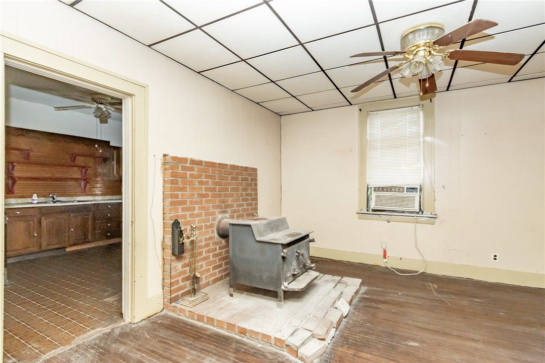 205 N Water St, Masontown, PA 15461