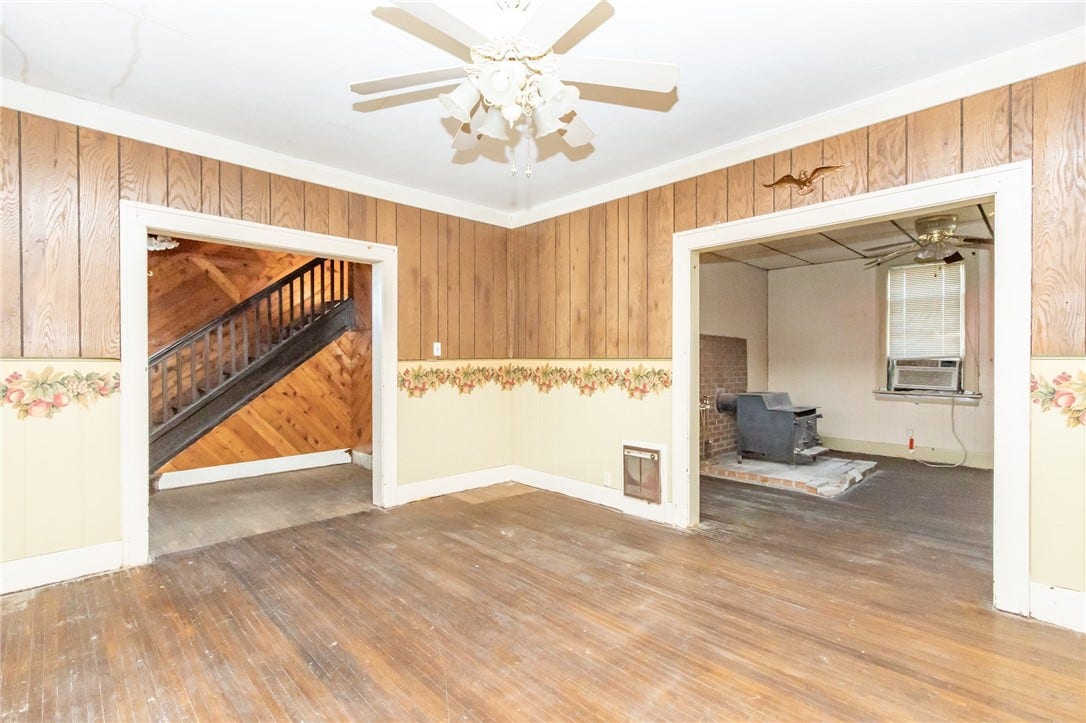 205 N Water St, Masontown, PA 15461