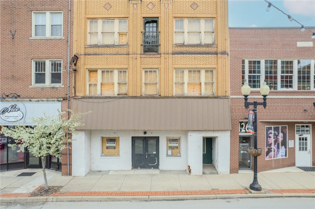 128-130 S Pennsylvania Rd, Greensburg, PA 15601