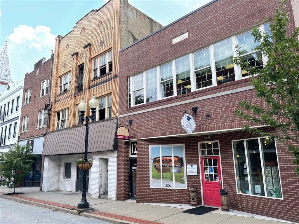128-130 S Pennsylvania Rd, Greensburg, PA 15601