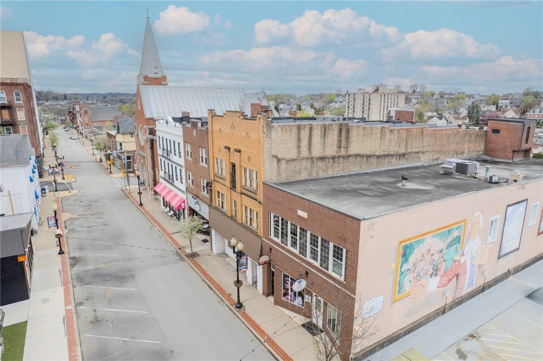 128-130 S Pennsylvania Rd, Greensburg, PA 15601