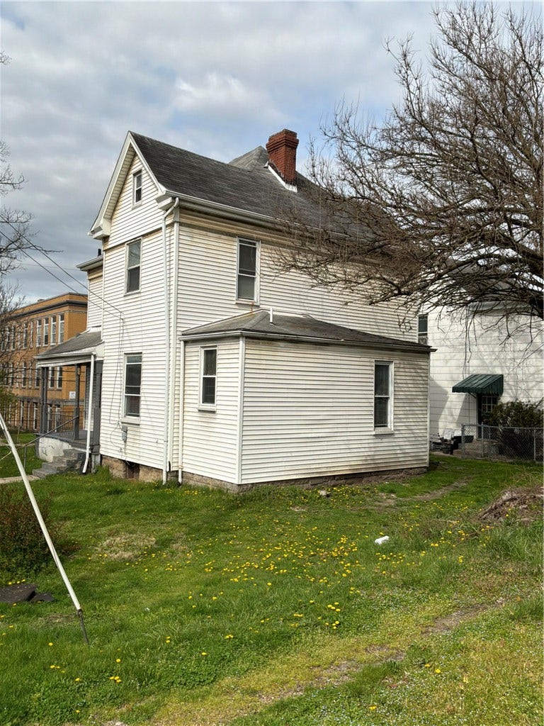 1066 Allison Ave, Washington, PA 15301