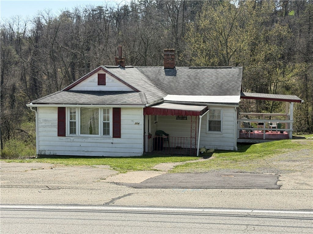 #304, front of house