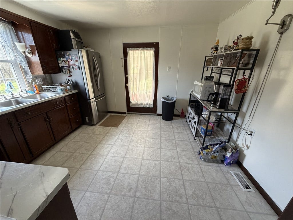 #304, kitchen