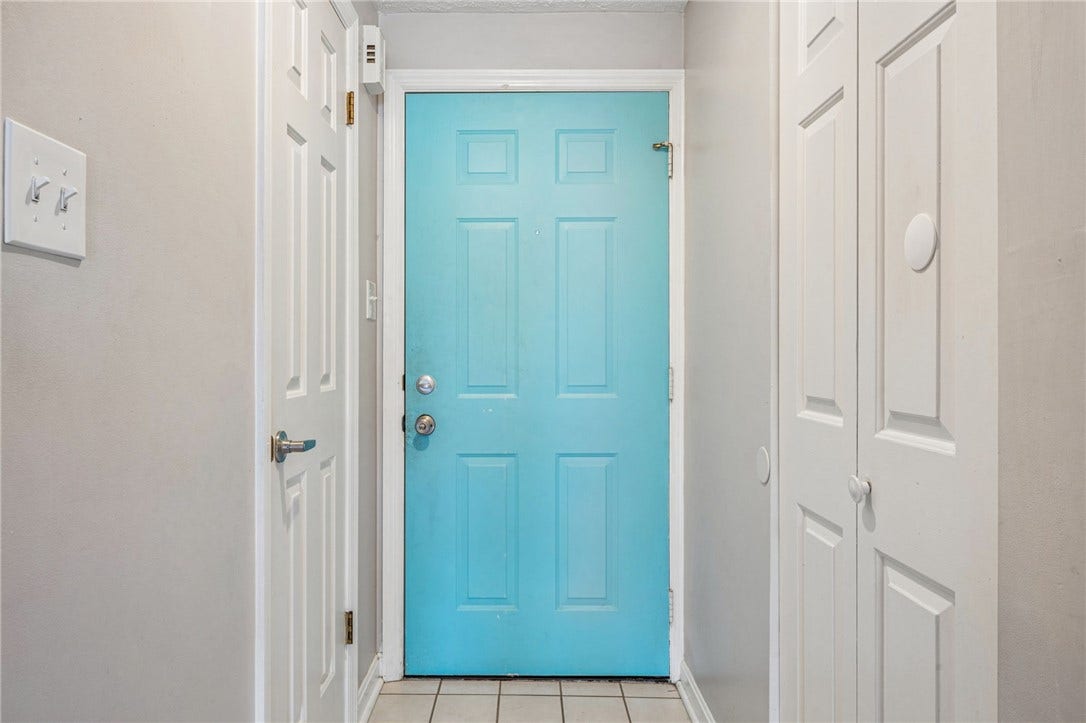 1204 Timberidge Dr, Bethel Park, PA 15102