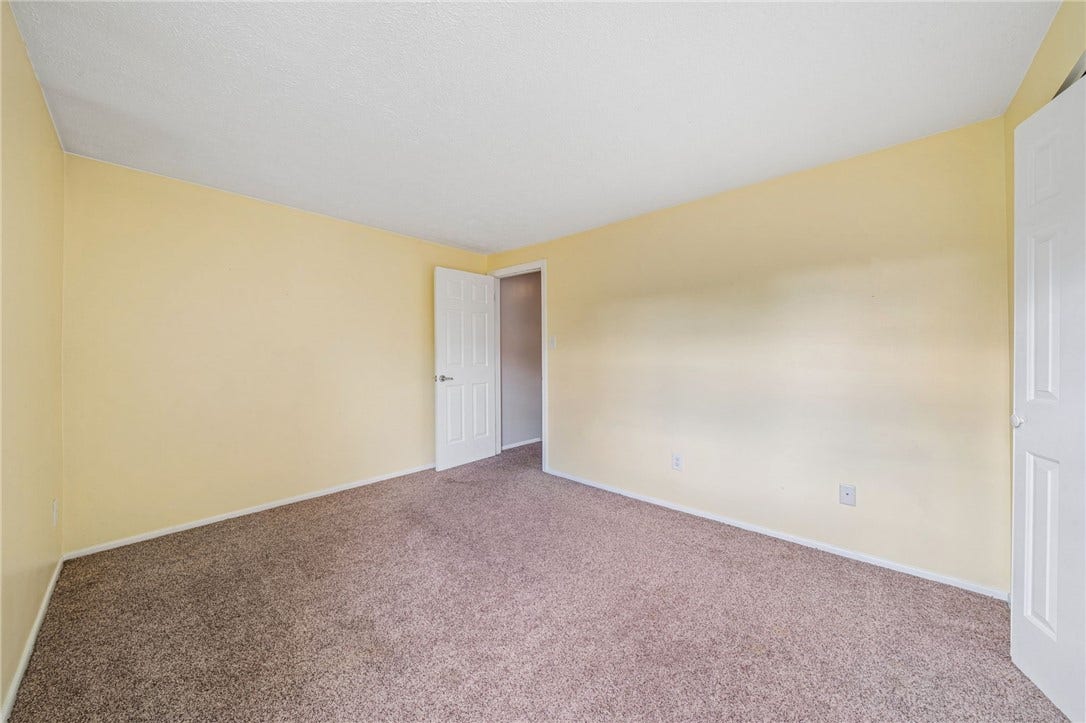 1204 Timberidge Dr, Bethel Park, PA 15102