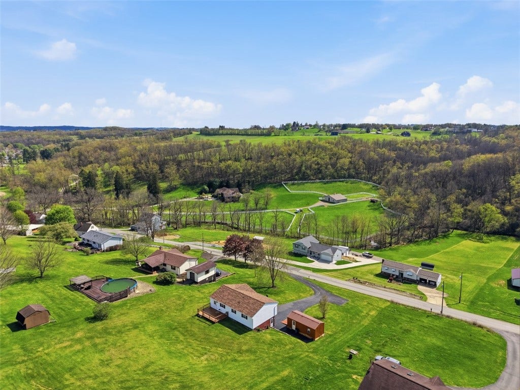 1050 Lynn Portal Road, Washington, PA 15301