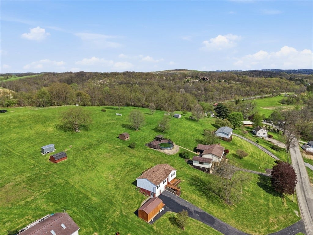 1050 Lynn Portal Road, Washington, PA 15301