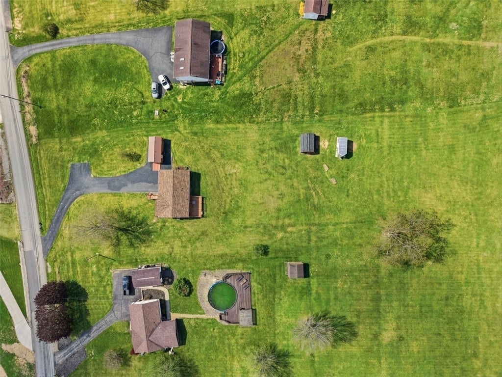 1050 Lynn Portal Road, Washington, PA 15301