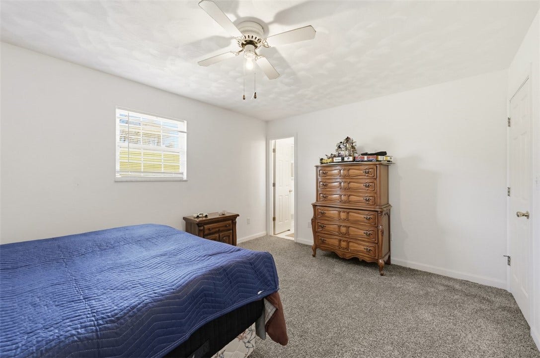 1050 Lynn Portal Road, Washington, PA 15301