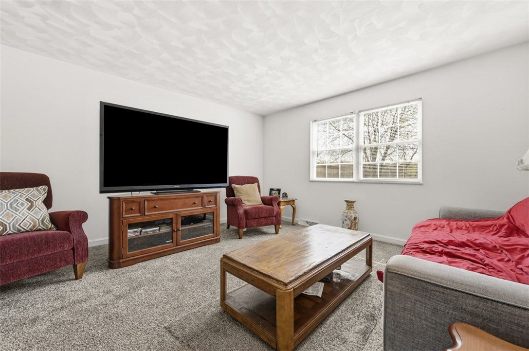 1050 Lynn Portal Road, Washington, PA 15301