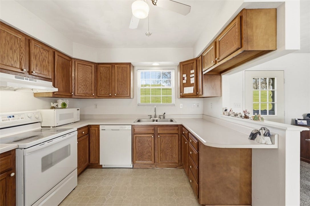 1050 Lynn Portal Road, Washington, PA 15301