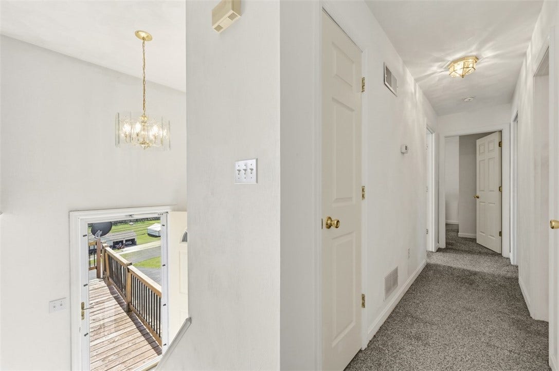 1050 Lynn Portal Road, Washington, PA 15301
