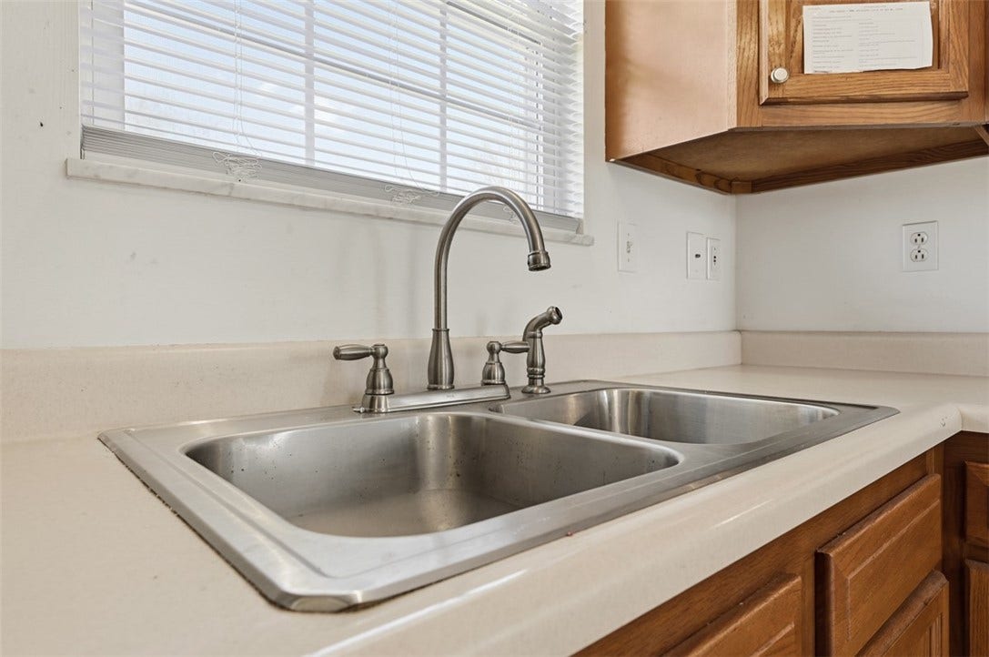 1050 Lynn Portal Road, Washington, PA 15301