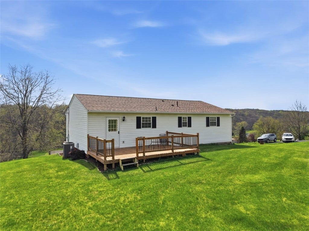 1050 Lynn Portal Road, Washington, PA 15301