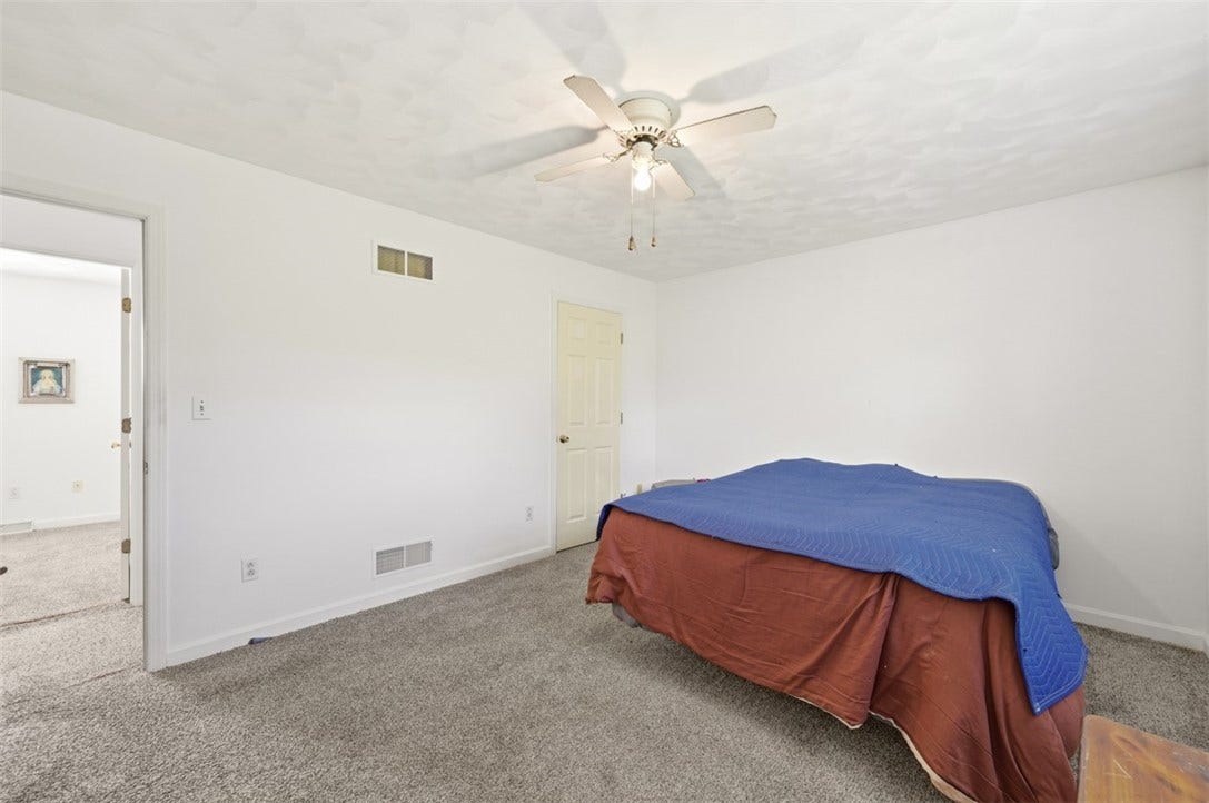 1050 Lynn Portal Road, Washington, PA 15301