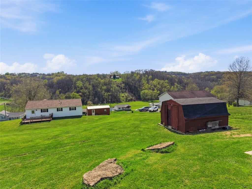 1050 Lynn Portal Road, Washington, PA 15301