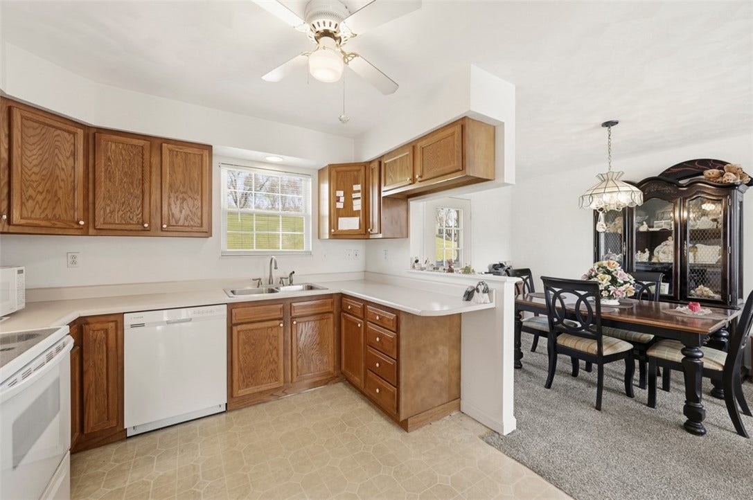 1050 Lynn Portal Road, Washington, PA 15301