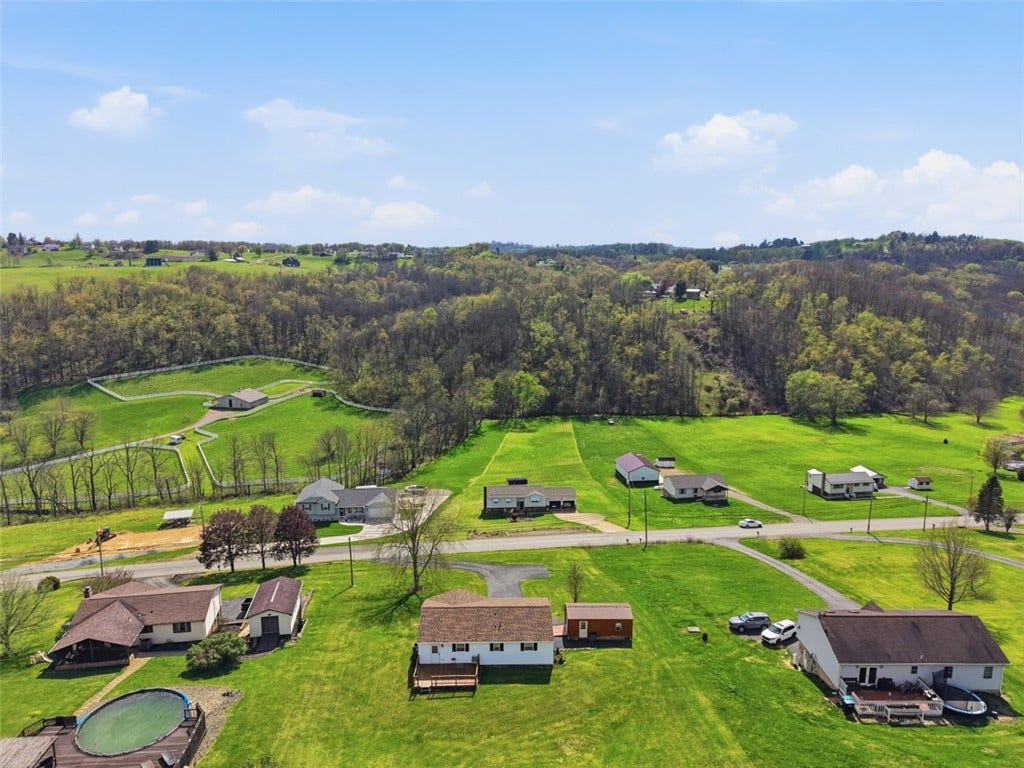 1050 Lynn Portal Road, Washington, PA 15301