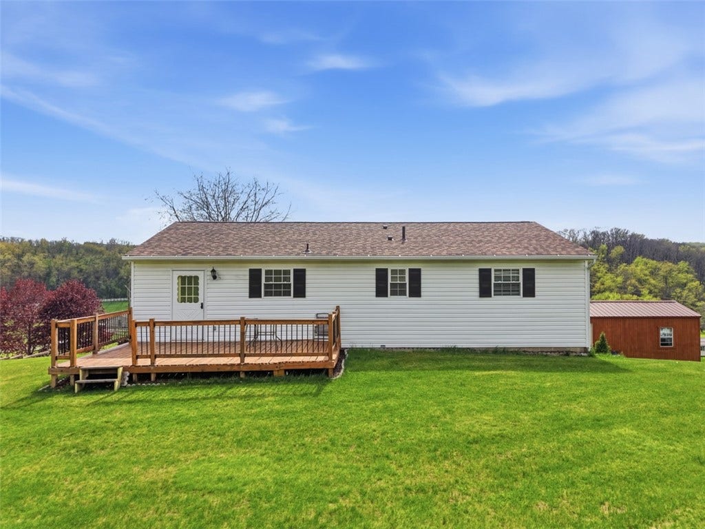 1050 Lynn Portal Road, Washington, PA 15301