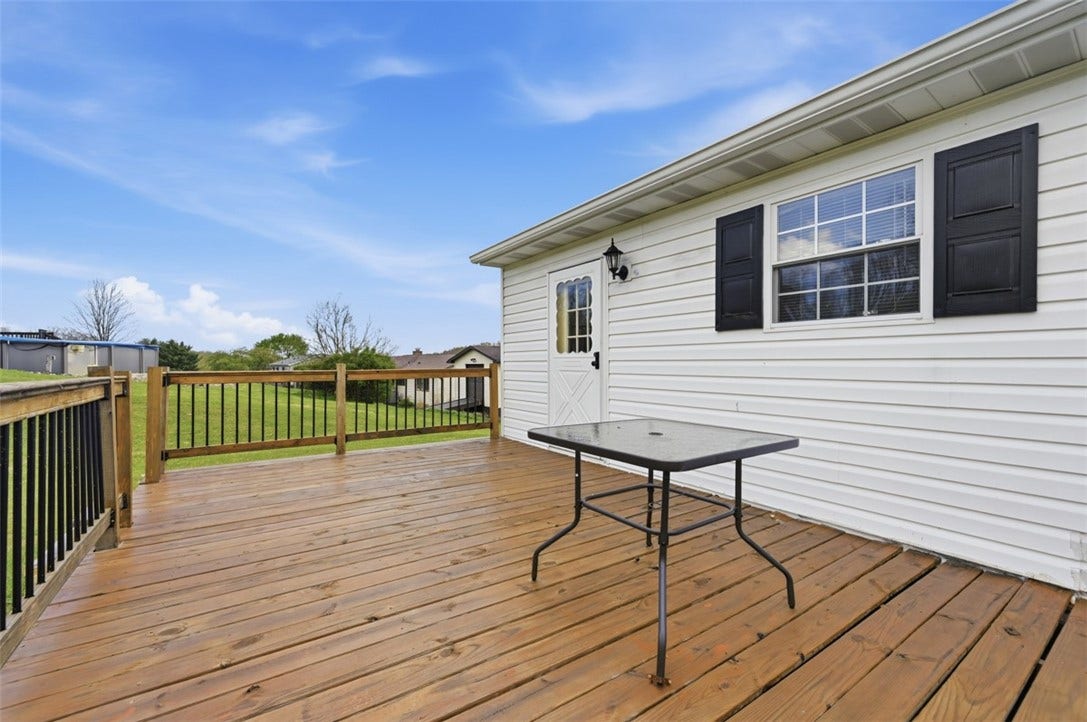 1050 Lynn Portal Road, Washington, PA 15301