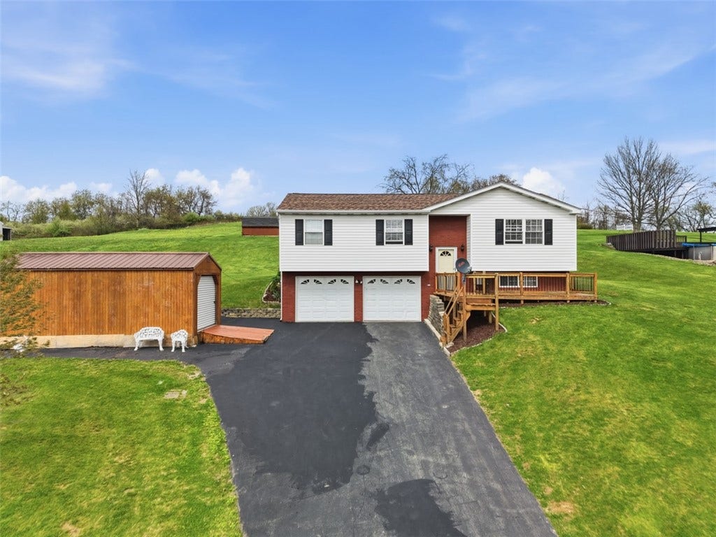 1050 Lynn Portal Road, Washington, PA 15301