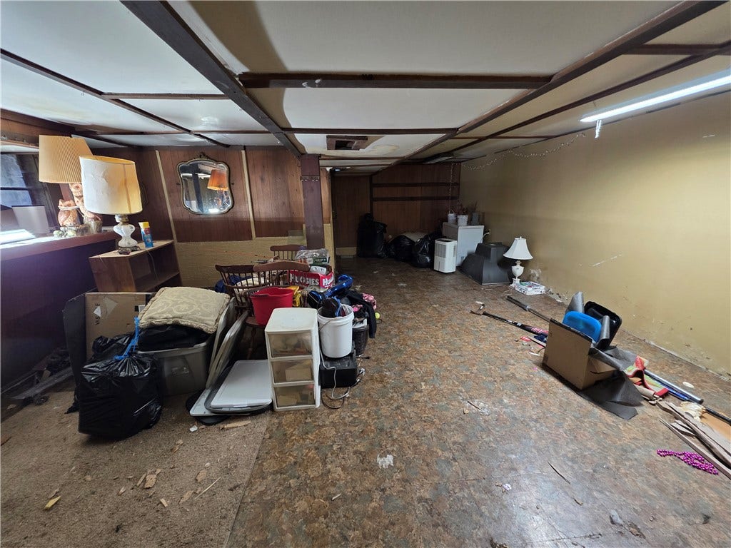 1852 Virginia Via, Washington, PA 15301