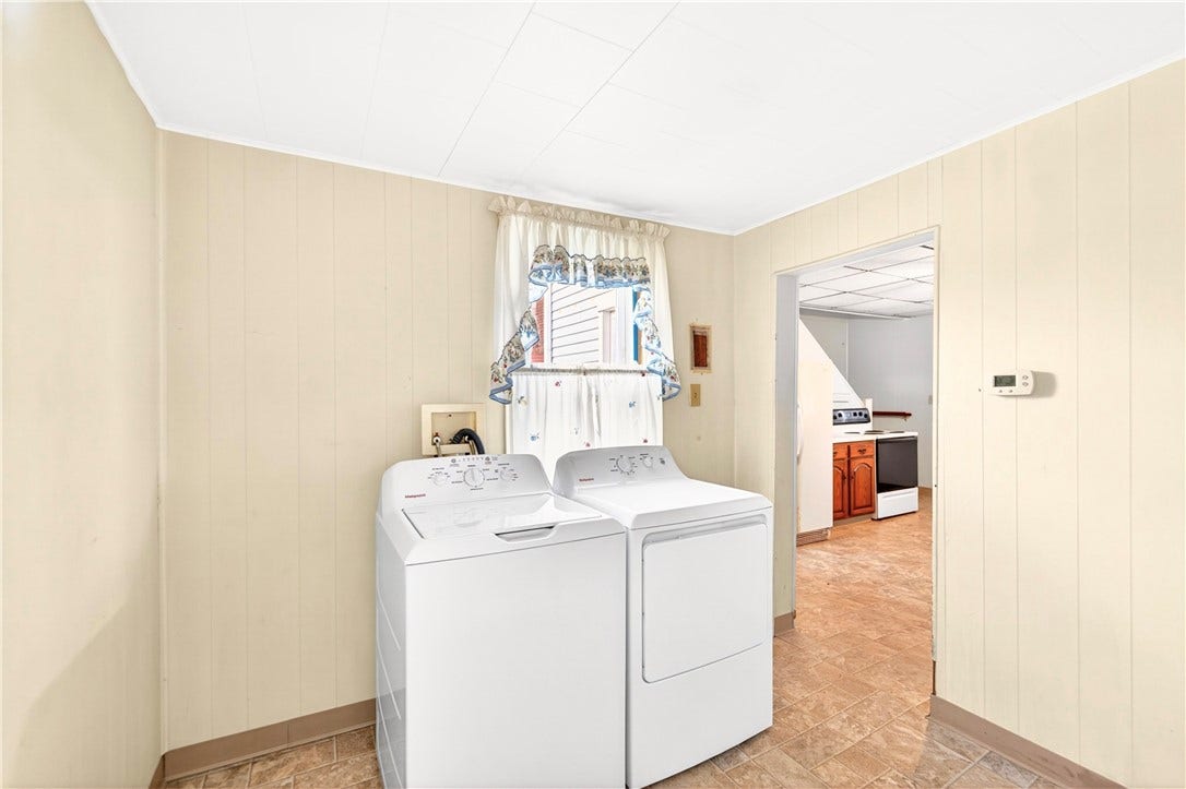 147 Morewood St, Mount Pleasant, PA 15666