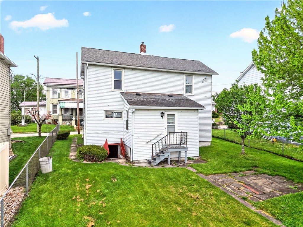 147 Morewood St, Mount Pleasant, PA 15666