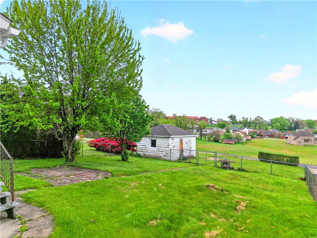 147 Morewood St, Mount Pleasant, PA 15666