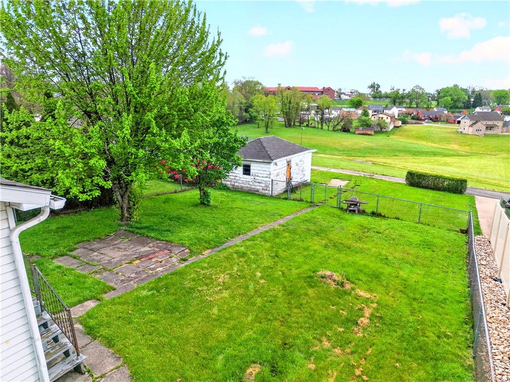 147 Morewood St, Mount Pleasant, PA 15666