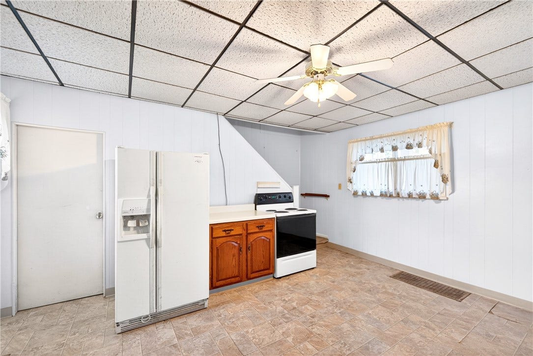 147 Morewood St, Mount Pleasant, PA 15666