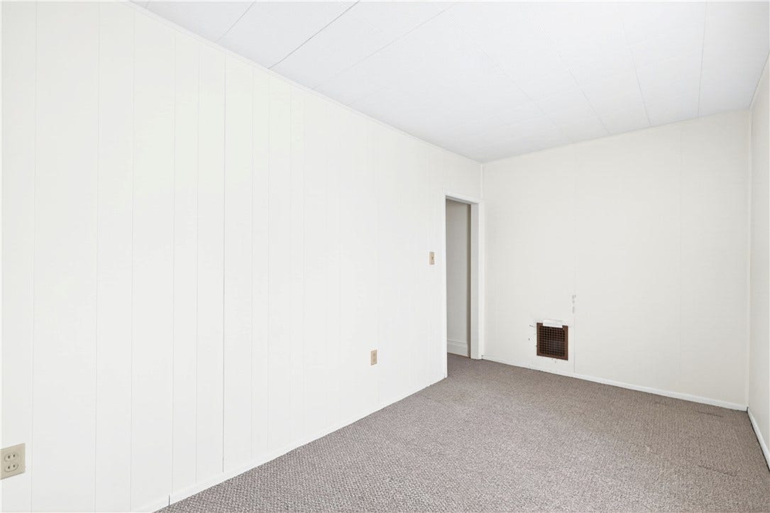 147 Morewood St, Mount Pleasant, PA 15666